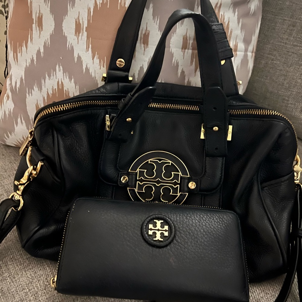 Tory Burch bag and wallet set